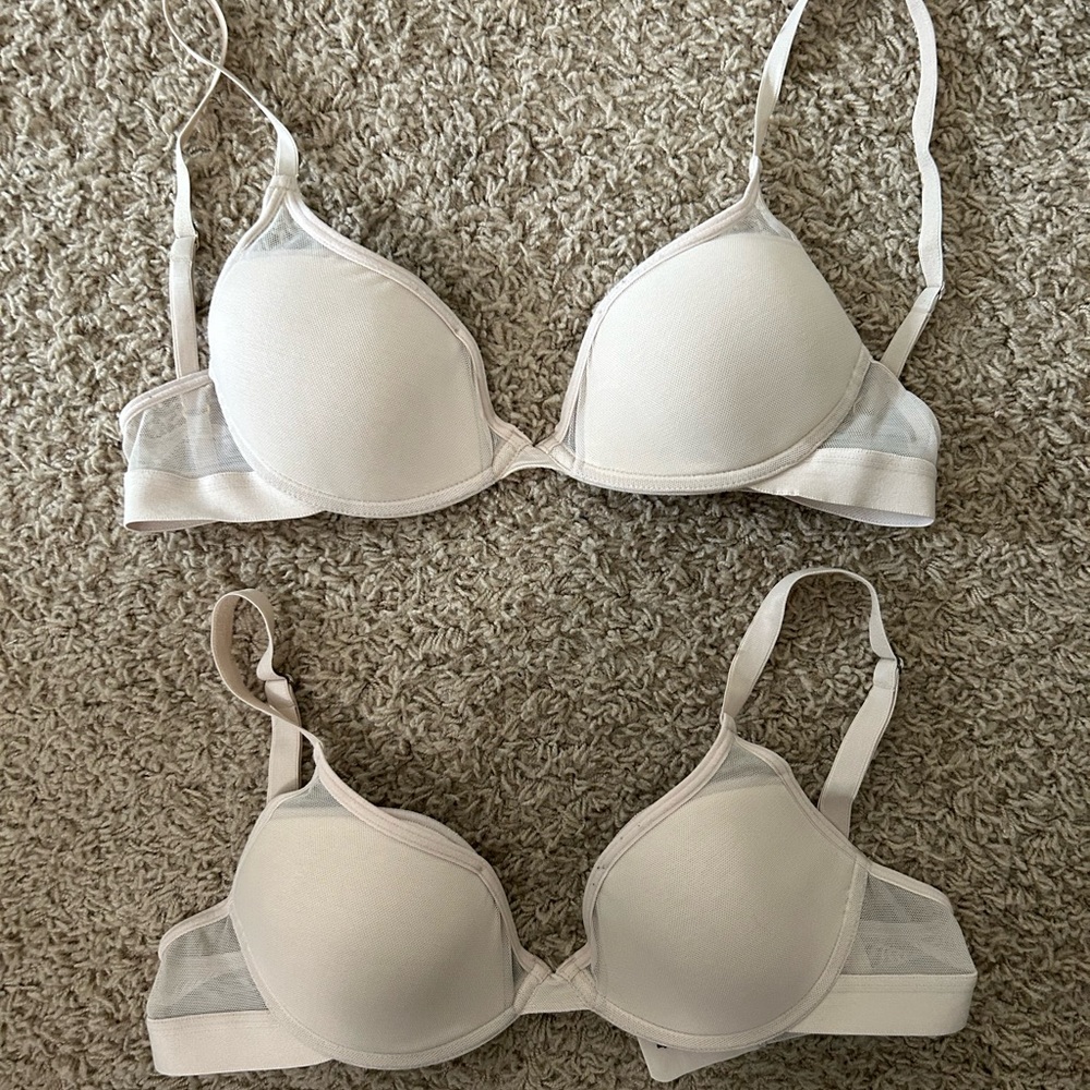 Pepper bras 34B & 36A